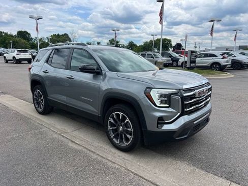 Used 2026 GMC Terrain Elevation w/ Elevation Premium Package AWD/4WD image 4