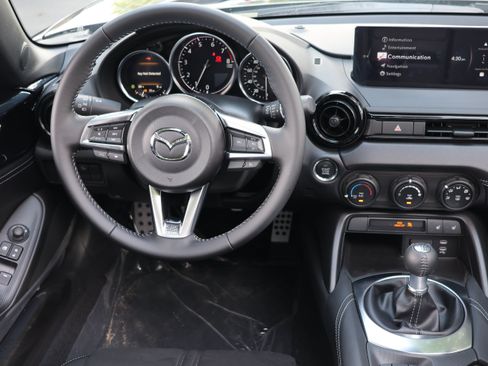 New 2026 MAZDA MX-5 Miata Club w/ Interior Package RWD image 19