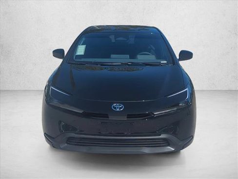 New 2026 Toyota Prius LE image 2