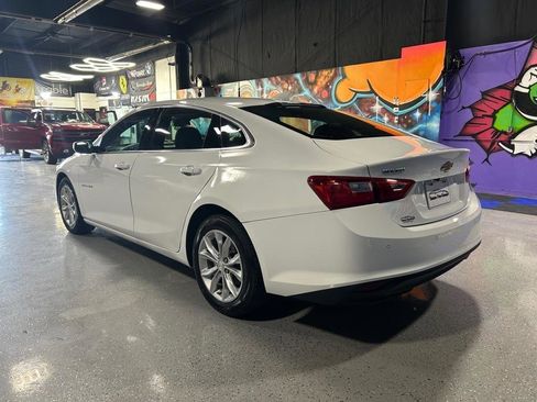 Used 2024 Chevrolet Malibu LT image 3