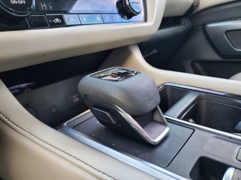 Used 2023 Nissan Pathfinder SL image 30