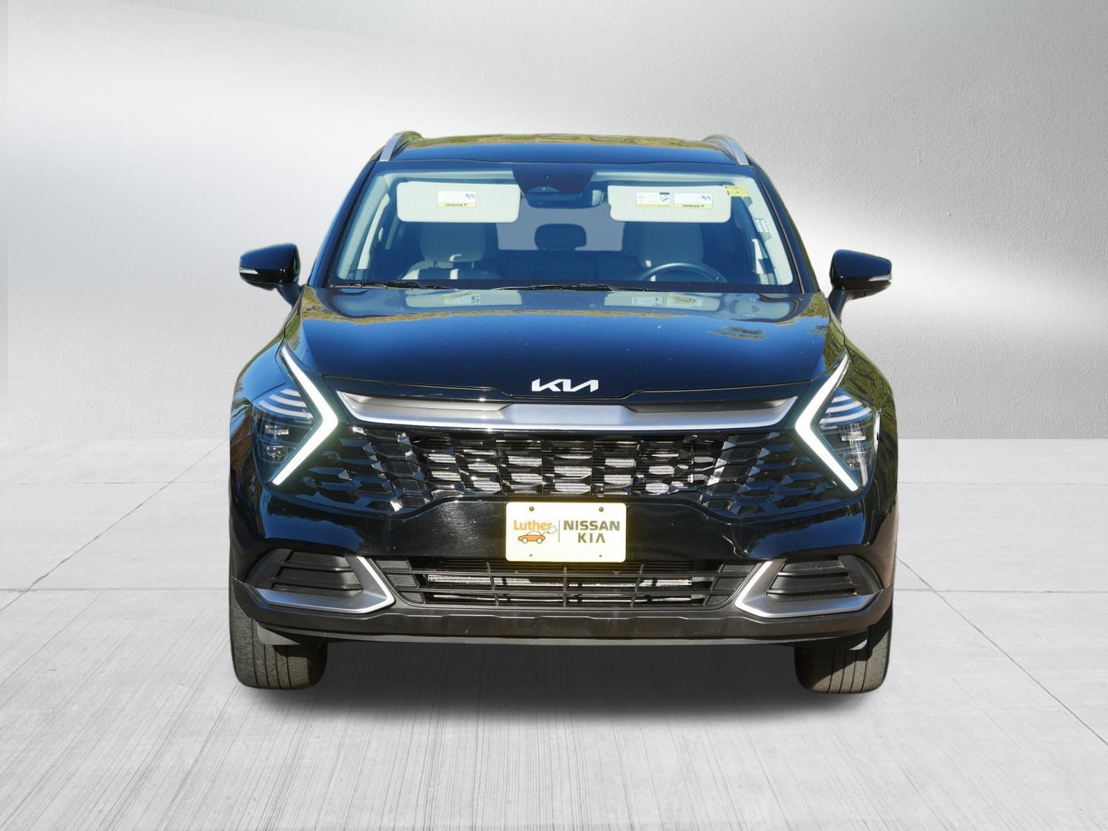 Certified 2024 Kia Sportage EX AWD/4WD image 2