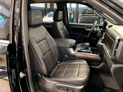 Used 2026 Chevrolet Silverado 1500 High Country AWD/4WD image 11