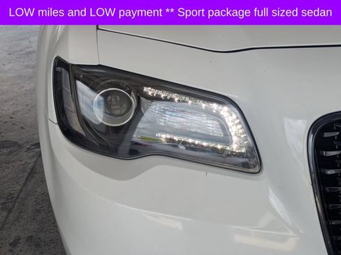 Used 2018 Chrysler 300 Touring w/ Sport Appearance Package RWD image 10