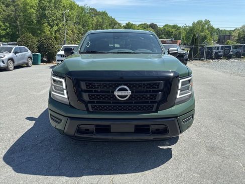 Used 2024 Nissan Titan SV w/ SV Bronze Edition Package image 8