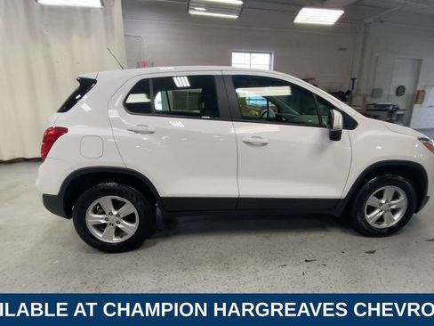 Used 2018 Chevrolet Trax LS AWD/4WD image 11
