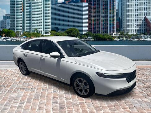 Used 2023 Honda Accord LX image 2
