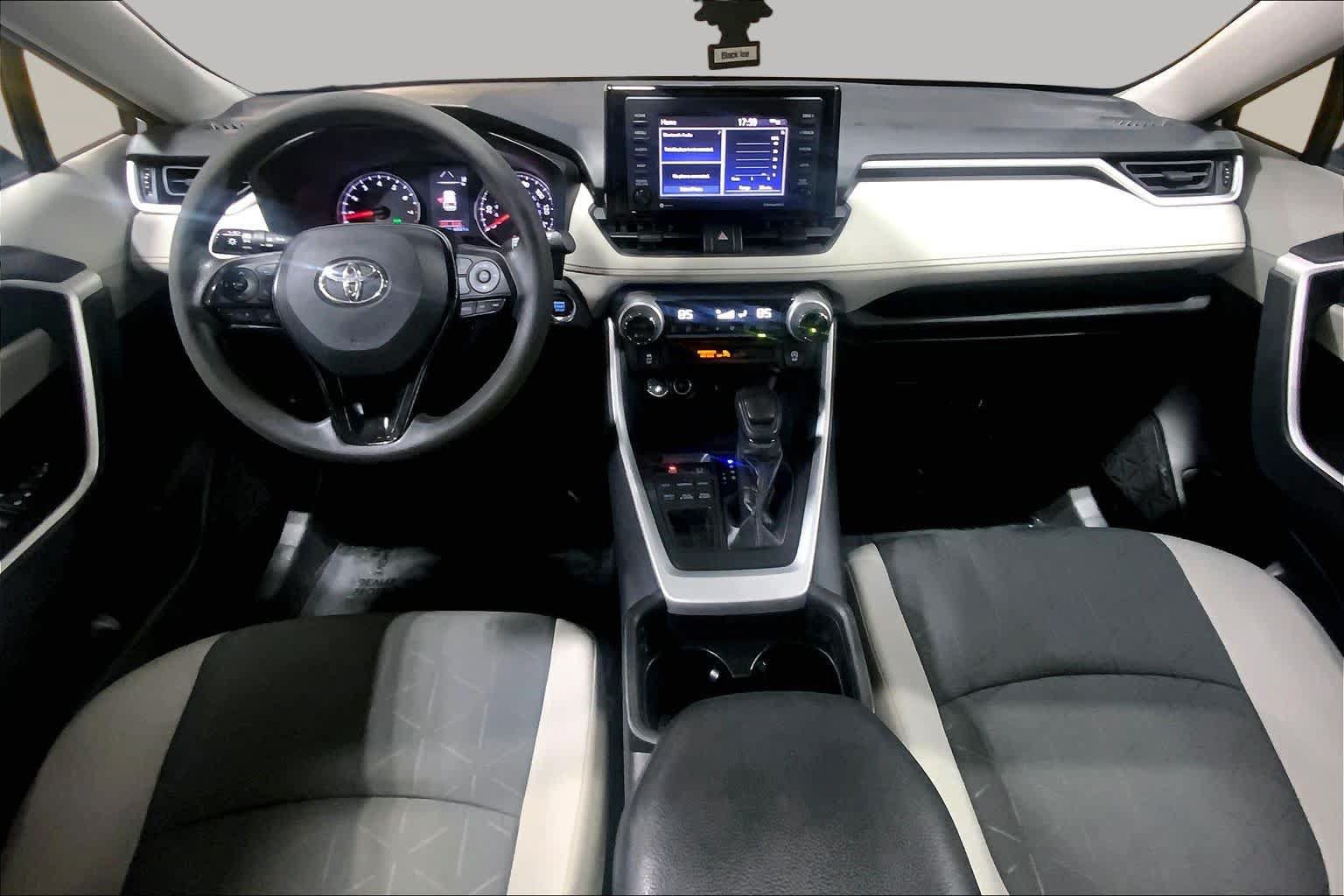 Used 2020 Toyota RAV4 XLE w/ Convenience Package AWD/4WD image 16