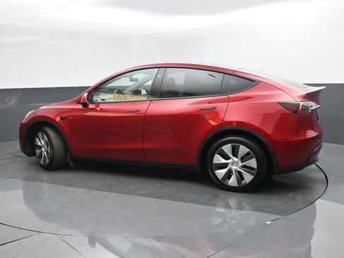 Used 2024 Tesla Model Y Long Range image 3