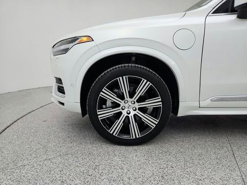 Certified 2024 Volvo XC90 T8 Ultimate w/ Protection Package Premier image 9