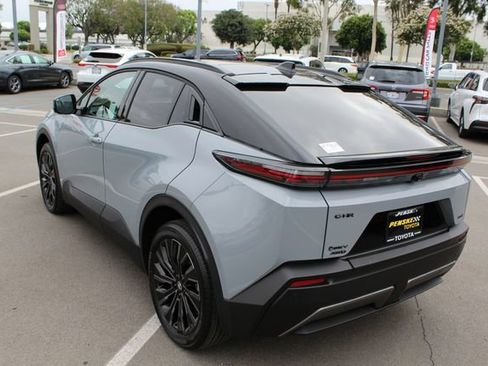 Certified 2026 Toyota C-HR AWD/4WD image 9