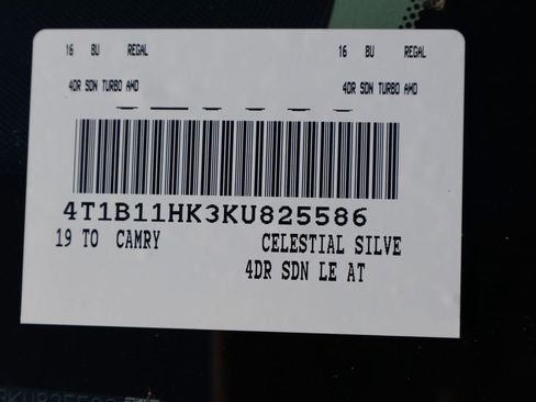 Used 2019 Toyota Camry LE image 7