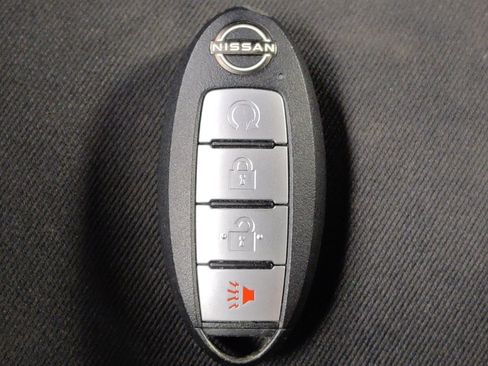 Used 2022 Nissan Pathfinder SV FWD image 32