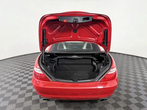 Used 2015 Mercedes-Benz SLK 250 image 28