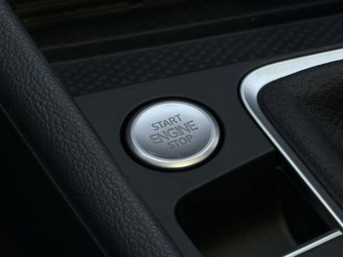 New 2026 Volkswagen Jetta SE FWD image 19