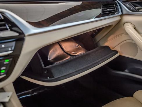 Used 2017 BMW 540i RWD image 37