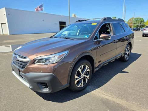 Used 2020 Subaru Outback Limited AWD/4WD image 3
