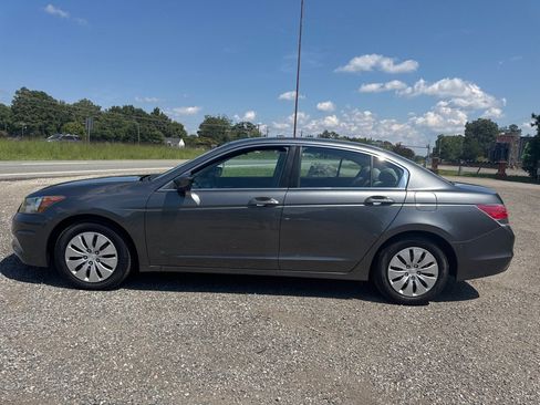 Used 2011 Honda Accord LX image 7