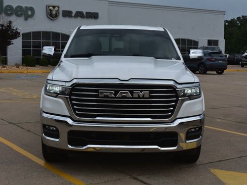 Used 2025 RAM 1500 Laramie AWD/4WD image 2