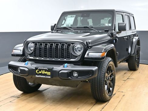 Used 2024 Jeep Wrangler Unlimited w/ Convenience Group image 5