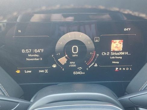 Used 2025 GMC Yukon XL AT4 w/ AT4 Premium Package image 7