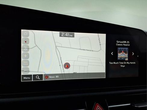 Used 2024 Kia Niro EX Touring image 18