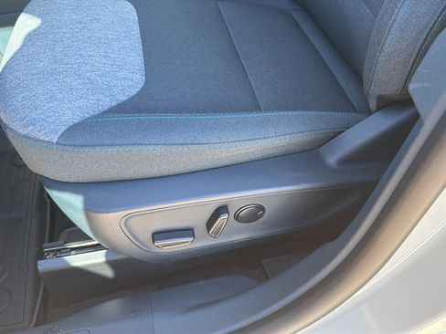 Used 2025 Ford Maverick XLT w/ XLT Luxury Package image 16