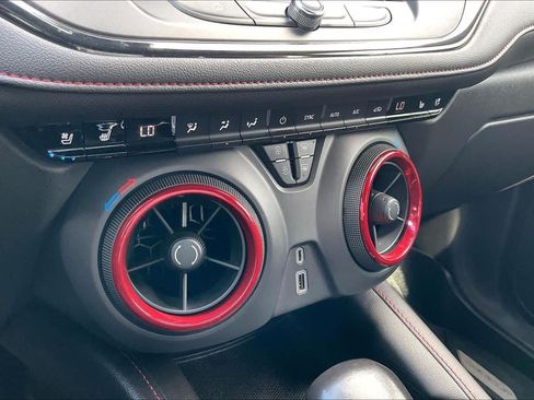 Used 2022 Chevrolet Blazer RS w/ Enhanced Convenience Package FWD image 34