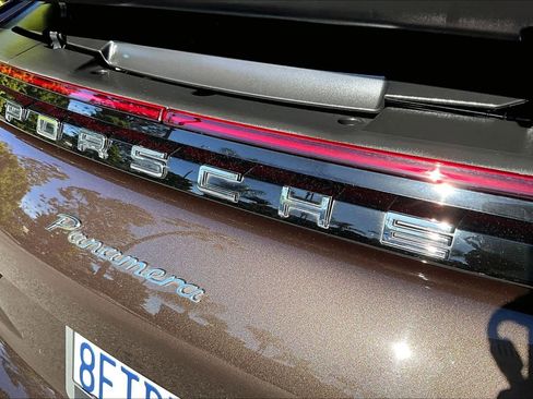 Used 2018 Porsche Panamera image 29