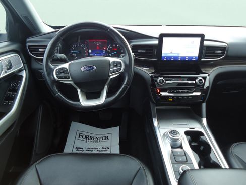 Used 2022 Ford Explorer Limited w/ Equipment Group 301A image 16