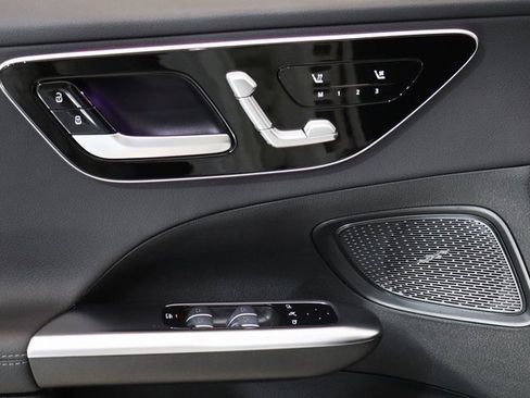 Certified 2025 Mercedes-Benz C 300 4MATIC Sedan image 3