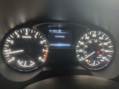 Used 2020 Nissan Pathfinder S AWD/4WD image 23