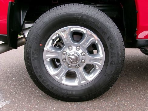 Certified 2026 RAM 2500 Big Horn AWD/4WD image 15