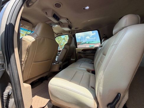 Used 2004 Ford Excursion Limited AWD/4WD image 12