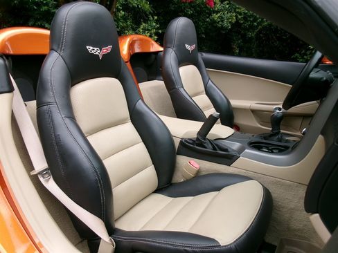 Used 2007 Chevrolet Corvette Convertible w/ Preferred Equipment Group RWD image 21