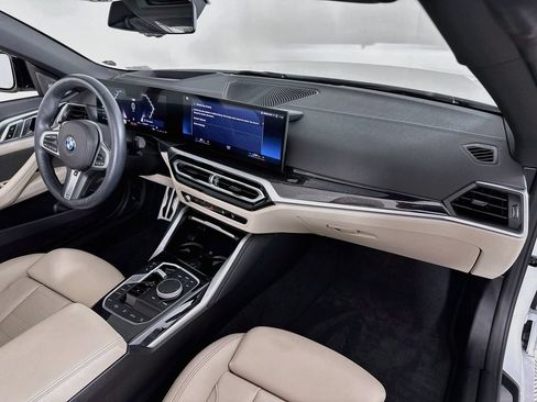 Used 2024 BMW M440i Convertible w/ Premium Package RWD image 29