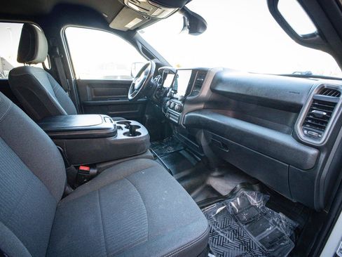 Used 2022 RAM 5500 Tradesman w/ Chrome Appearance Group image 21