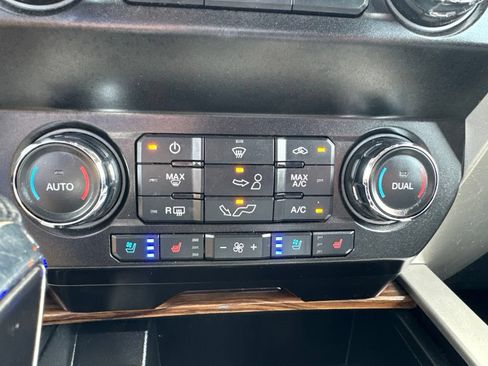 Used 2019 Ford F150 Lariat AWD/4WD image 8