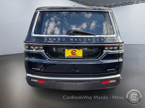 Used 2022 Jeep Grand Wagoneer Series III image 5