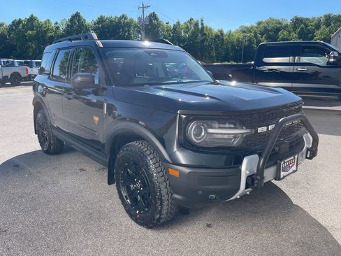 New 2025 Ford Bronco Sport Badlands w/ Sasquatch Badlands Package AWD/4WD image 4