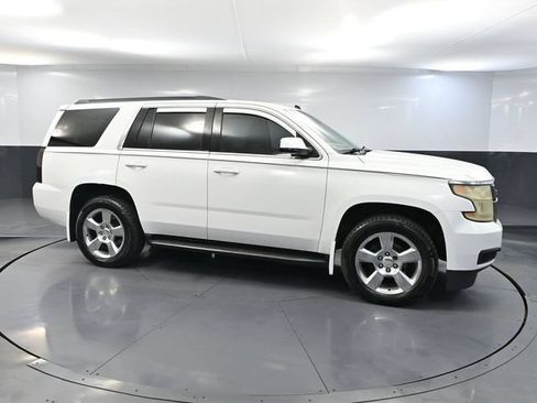 Used 2015 Chevrolet Tahoe LT w/ Luxury Package AWD/4WD image 3