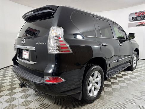 Used 2017 Lexus GX 460 w/ Navigation Package image 4