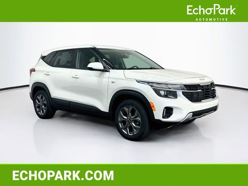 Used 2024 Kia Seltos LX AWD/4WD image 1