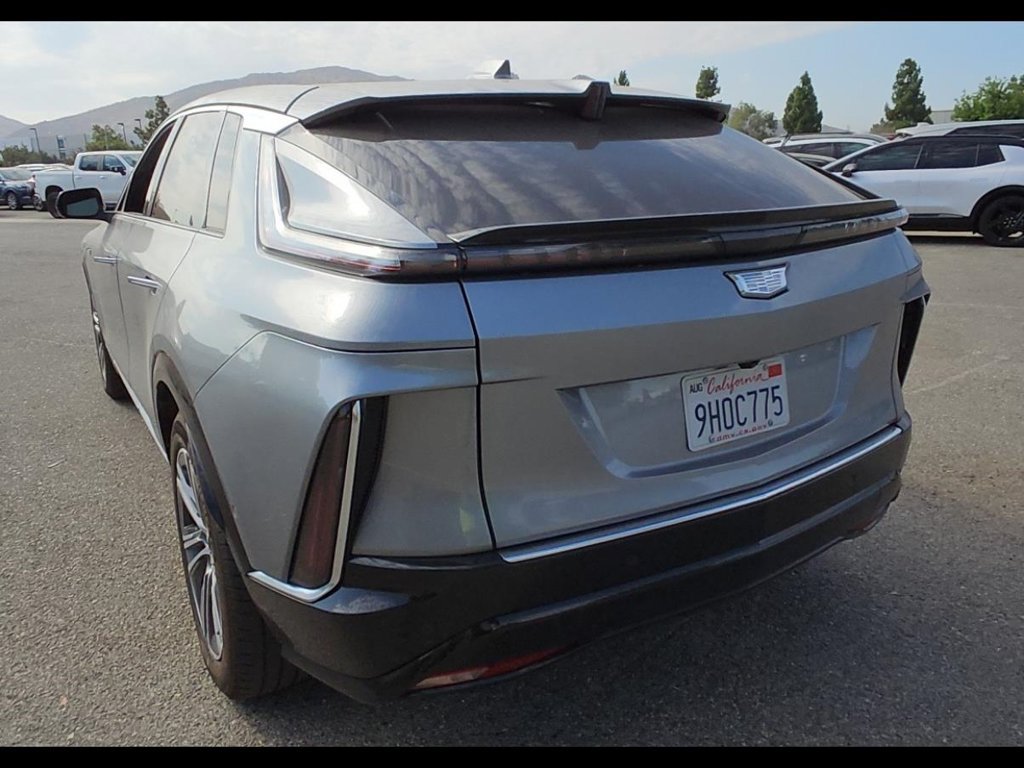 Used 2024 Cadillac Lyriq Luxury RWD image 5