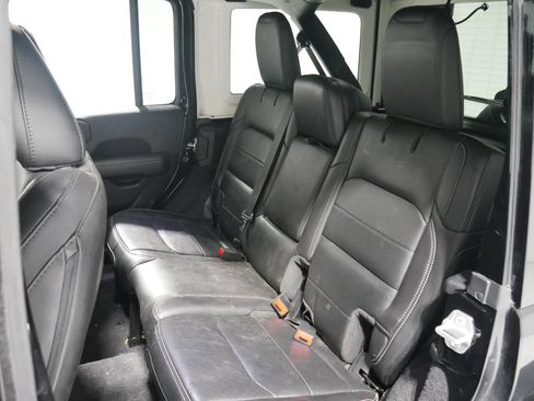 Used 2023 Jeep Wrangler Sahara w/ Cold Weather Group image 11