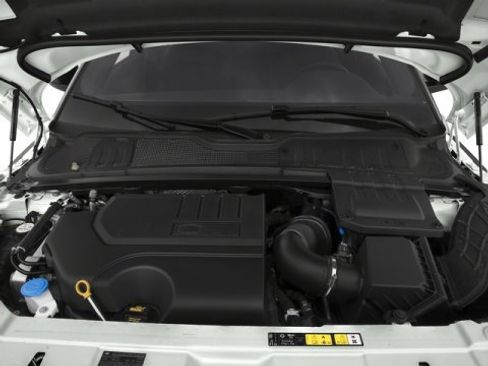 Used 2018 Land Rover Range Rover Evoque HSE Dynamic image 13