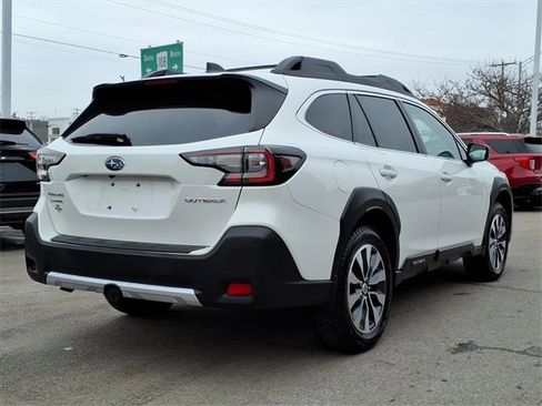Used 2023 Subaru Outback Limited image 29