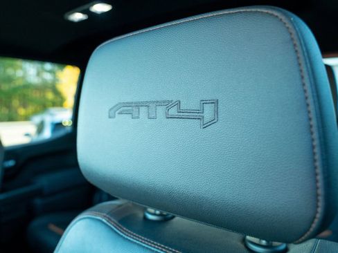 Used 2021 GMC Sierra 1500 AT4 w/ AT4 Value Package image 26