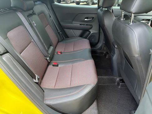 Used 2025 Nissan Kicks SR FWD image 15