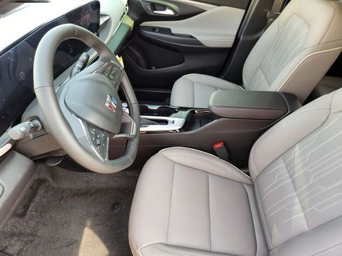 New 2026 Buick Envista Sport Touring FWD image 9